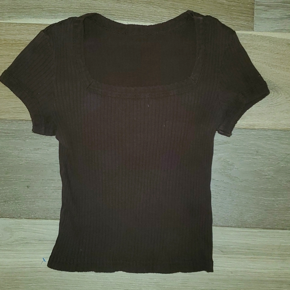 Brown Ribbed Fitted Tee size Medium